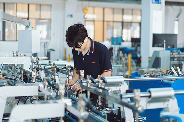 在選擇糊盒機時,針對不同盒型應該注意哪些常見問題?