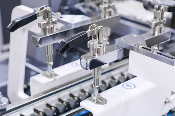 糊盒機(jī)糊盒時(shí)走紙不順的常見問題